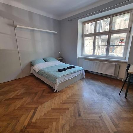Fantastic Krk - Kr6 Room F 克拉科夫 外观 照片