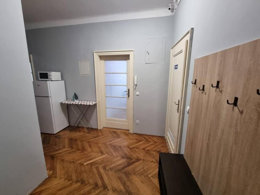 Fantastic Krk - Kr6 Room F 克拉科夫 外观 照片